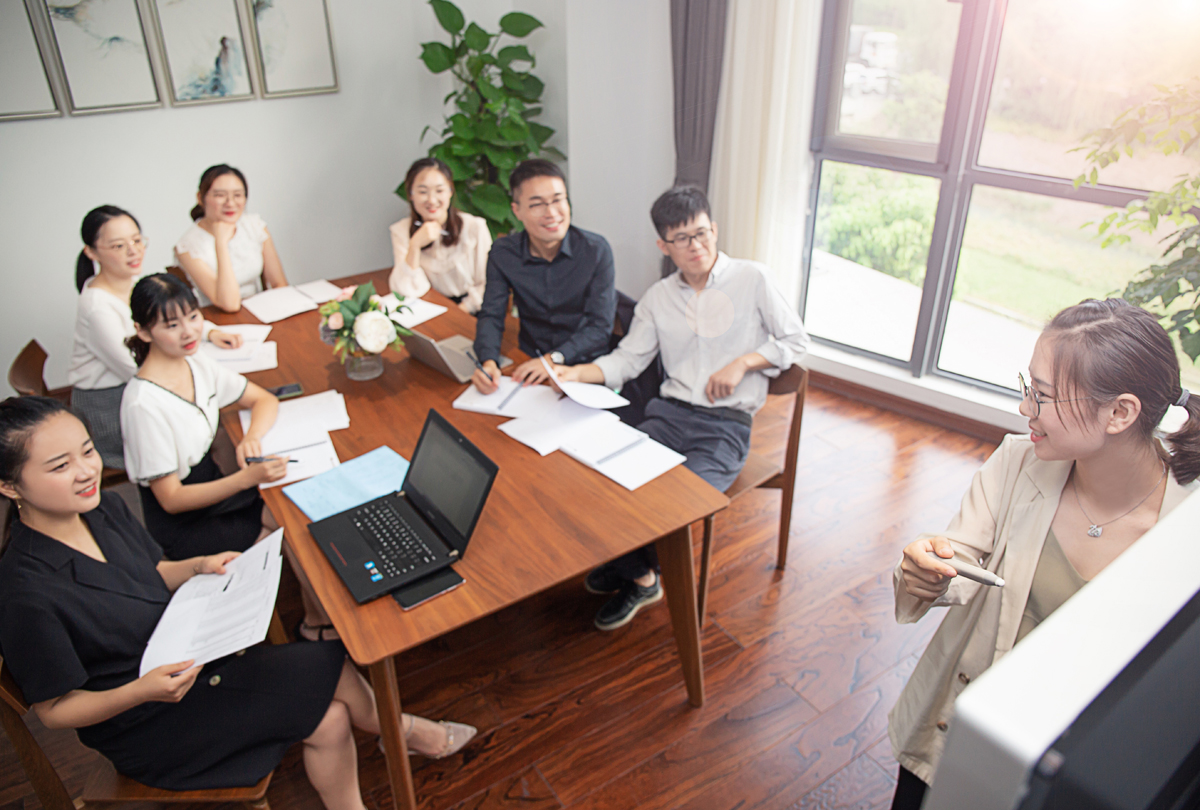 集團(tuán)人力資源不定期組織培訓(xùn)會(huì)